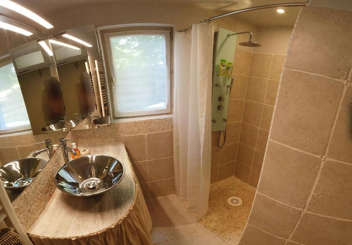 L'Escapade 3 Etoiles Villa Champagne-sur-Seine Szoba fotó